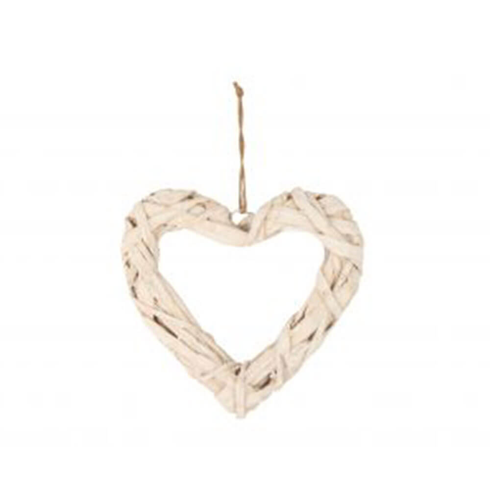 Duke hat Rattan Heart Wall Decoration eingewickelt