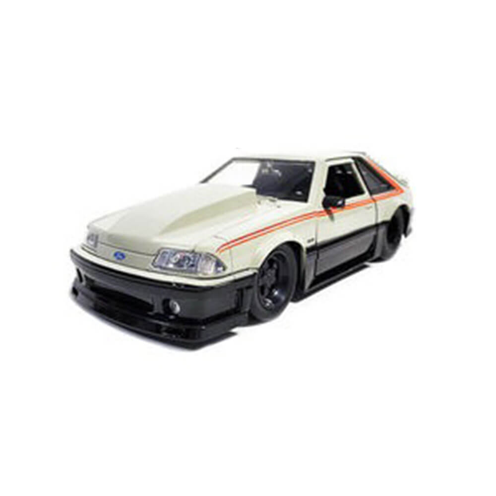 Ford Mustang GT 1989 1:24スケールダイキャスト車